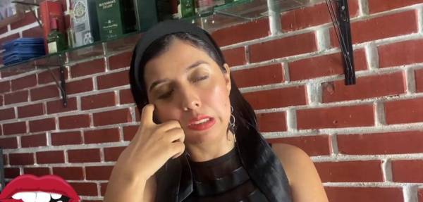 I PAY MY WAITRESS TO HAVE A SQUIRT ON MY FACE - Colombia on fanstube.video